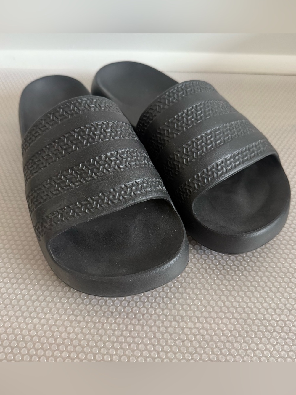 adidas Black Textured Three-Stripe Slide - Picture 2 of 5